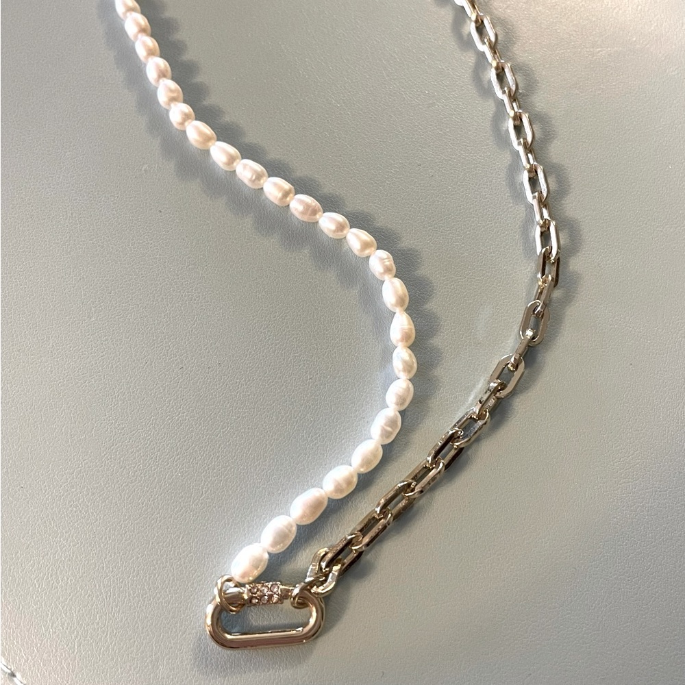Stella & Dot Gold and Pearl Necklace